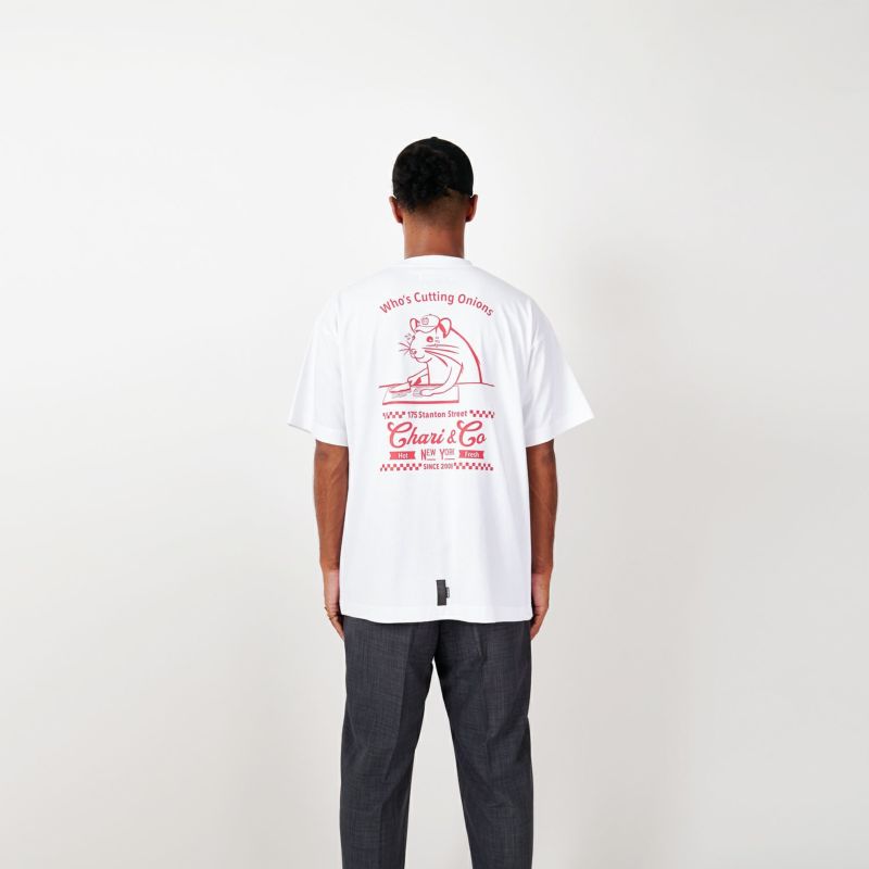 WHO'S CUTTING ONIONS TEE | 【CHARI&CO公式】チャリアンドコー